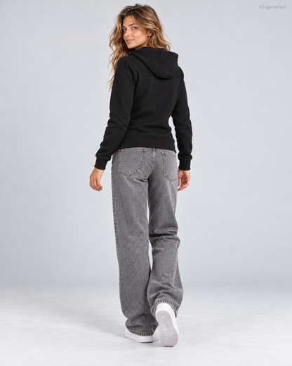 MEA LAETUS Essentials Damen Sweatjacke Schwarz – Studio Rückansicht ohne Rückenprint